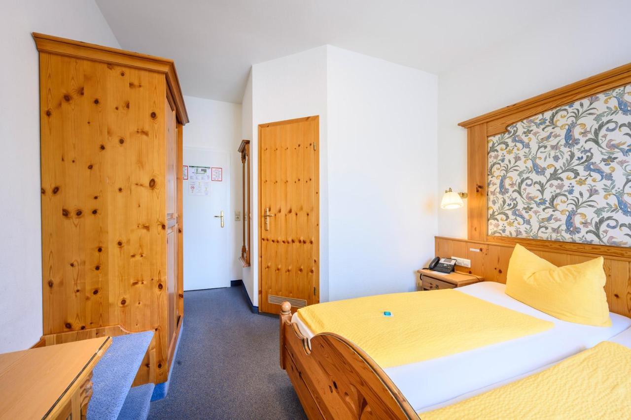 Hotel Goldener Hirsch Friedrichshafen Exterior foto